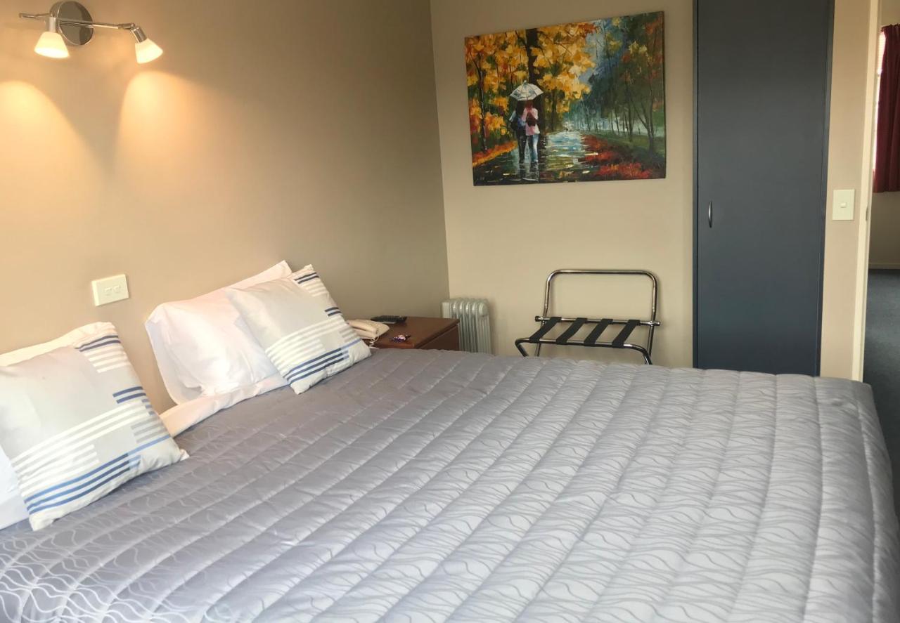 Phoenix Motel 4*